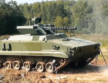 Vikhr: Το μεγαλύτερο μη επανδρωμένο όχημα μάχης στον κόσμο πραγματοποίησε δοκιμές για τον ρωσικό Στρατό (βίντεο)